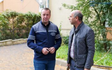 Lucian Harșovschi - „S-a turnat un nou covor asfaltic, s-au refăcut trotuarele, s-au schimbat bordurile și s-au înlocuit geigerele și capacele de canal”