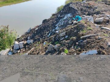 De la Ulma până la Liteni, gunoaiele împânzesc malurile și albia râului Suceava. Sursa Facebook Garda de Mediu
