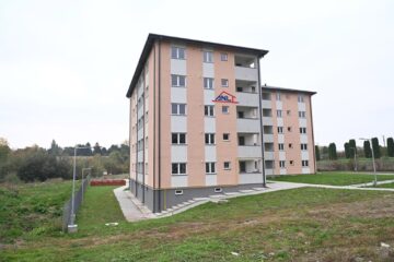 Blocul pentru medici din curtea Spitalului de Urgență Suceava