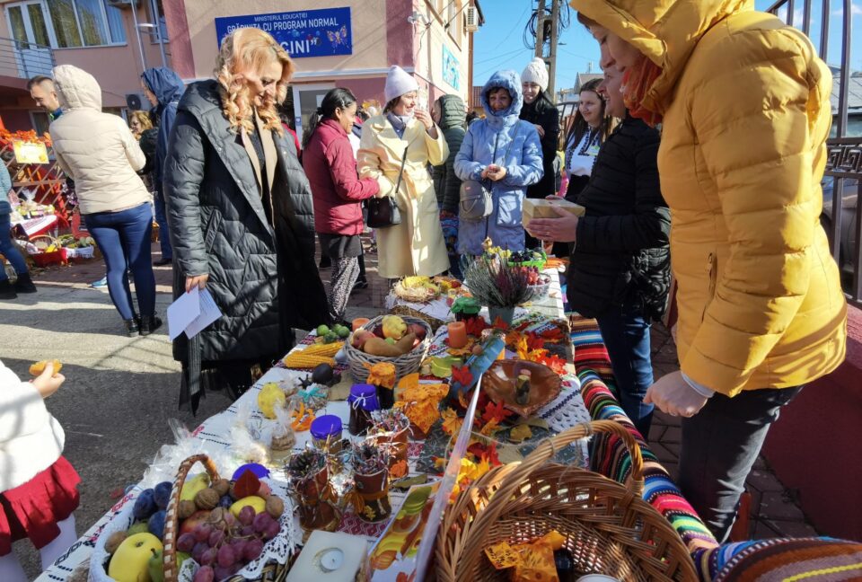 Prima ediție a „Târgului caritabil de toamnă” la Grădinița cu program normal Obcini 6