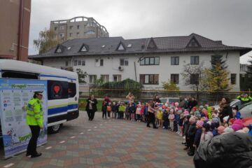 Activitate ce vizează educația rutieră, la Grădinițele cu Program Prelungit ,,Gulliver” și „ABC” Suceava
