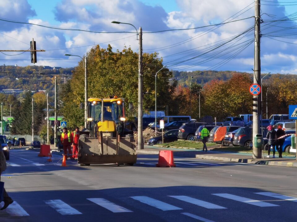 Prelungirea scuarului de pe Calea Unirii a început de joi dimineață