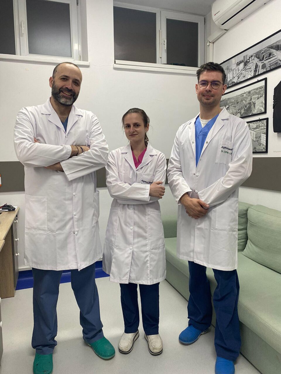 Dr. Mihai Crețeanu Jr. , dr. rezident Alexandra Husar și dr. Cătălin Lulciuc Foto FB Radiologie Intervențională Suceava Dr. Mihai Crețeanu Jr. , dr. rezident Alexandra Husar și dr. Cătălin Lulciuc Foto FB Radiologie Intervențională Suceava