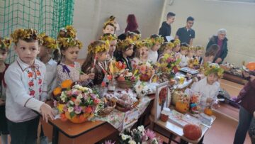 48 de clase au participat la Târgul de Toamnă organizat „în ograda Școlii Gimnaziale  Suceava”