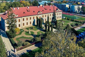 Colegiul Național „Eudoxiu Hurmuzachi” sărbătorește 150 de ani de tradiție și performanță. Foto Doru Clipa