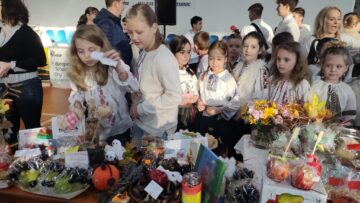 48 de clase au participat la Târgul de Toamnă organizat „în ograda Școlii Gimnaziale  Suceava”