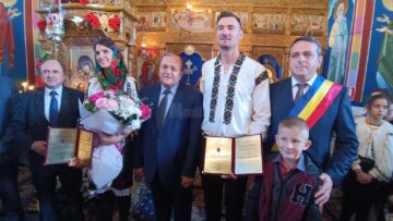 Cei doi campioni mondiali, împreună cu primarul din Todirești dar și cu președintele și vicepreședintele CJ Suceava