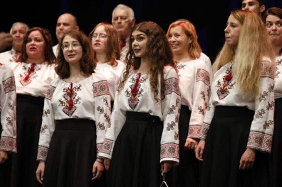 Dacă muzica e hrana iubirii, continuă să cânți! William Shakespeare (1601)