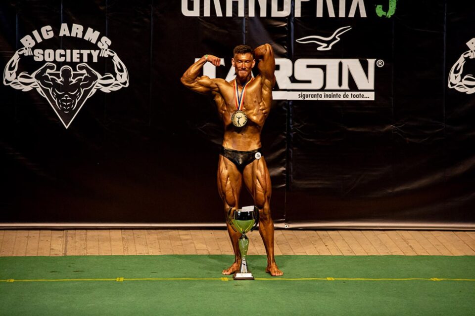 Adrian Popovici (27 de ani) a fost desemnat cel mai bun dintre cei zece concurenți de la Classic Phisique +175
