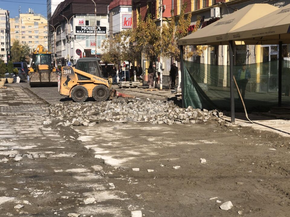 Lucrări de conectare la rețeaua de apă-canal în centrul municipiului