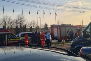 Circ în plină stradă, marți după-amiază, în fața unui cazino din apropierea hipermarketului Metro din municipiul Suceava