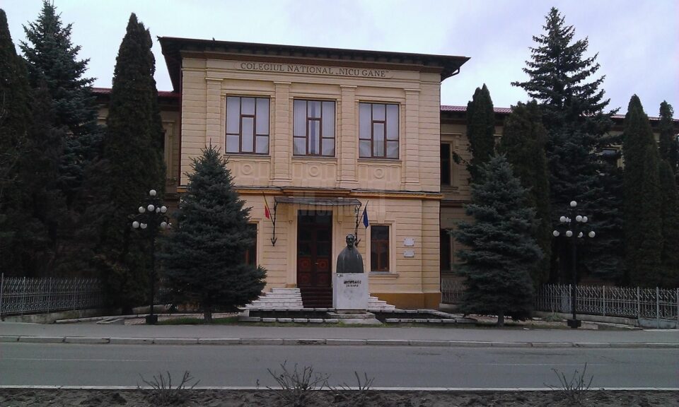 Colegiul „Nicu Gane” Fălticeni sărbătorește 152 de ani