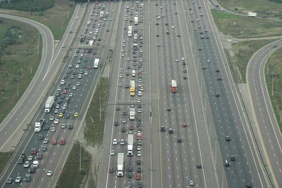 Autostrada cu 26 de benzi