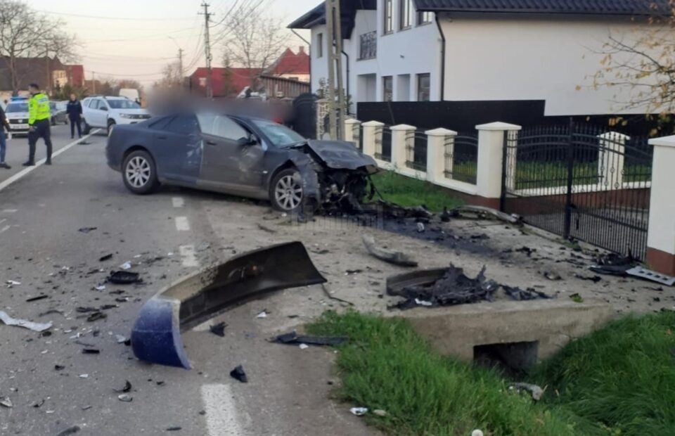 Autoturismul Audi A8 condus de tânărul băut