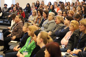 Peste 300 de profesori, pregătiți de experți străini în educația din primii ani de viață ai copiilor