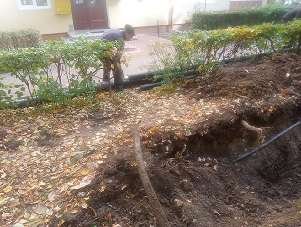Zeci de locuințe racordate la sistemul centralizat de termoficare din municipiul Suceava sunt încă fără căldură și apă caldă