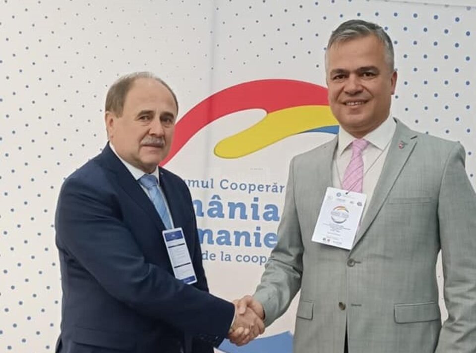 Niculai Barbă a reprezentat județul Suceava la Forumul cooperării descentralizate româno- franceze Niculai Barbă a reprezentat județul Suceava la Forumul cooperării descentralizate româno- franceze