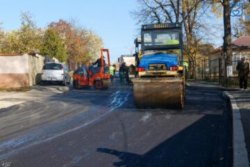 Lucrările de reabilitare și modernizare a străzii Ecaterina Teodoroiu, pe care se ajunge la Mănăstirea Teodoreni