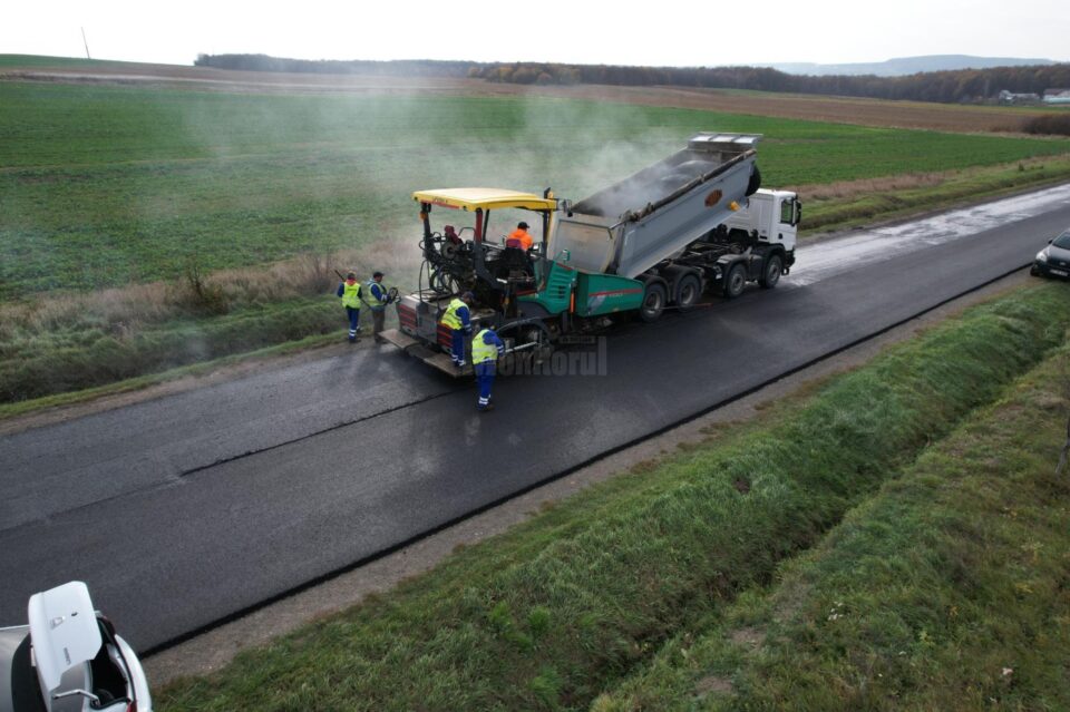 Așa arată DN 29 A Suceava-Dorohoi, prin Adâncata. Foto DRDP Iași