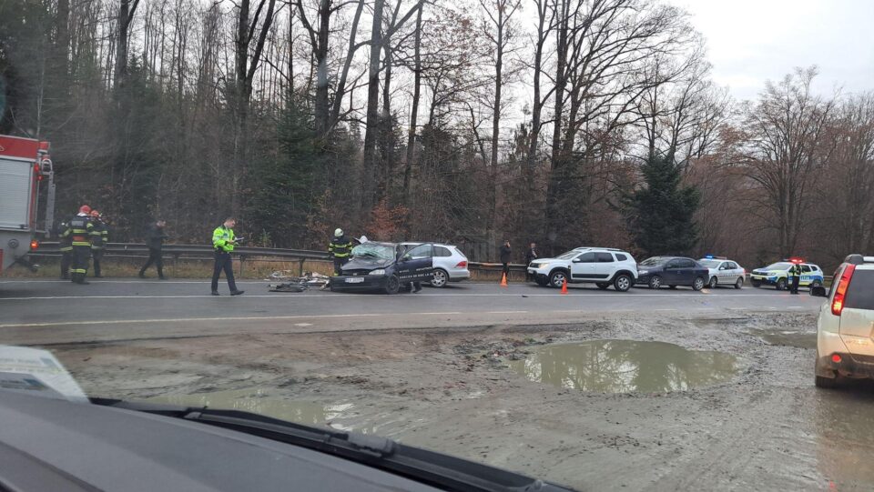 Accident grav, cu patru răniți, în apropiere de Păltinoasa