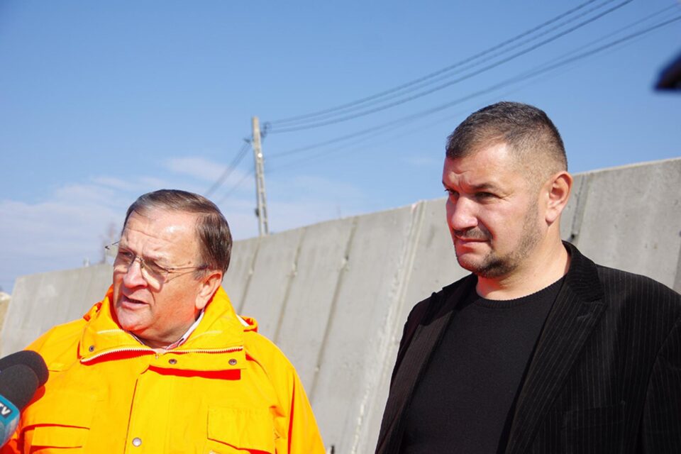 Președintele CJ Suceava, Gheorghe Flutur, și primarul din Hârtop, Vasile Hrescanu