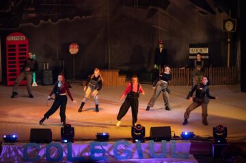 „Eco Extress 1945 – 2022”, tema Balului Bobocilor organizat de Colegiul Economic Suceava