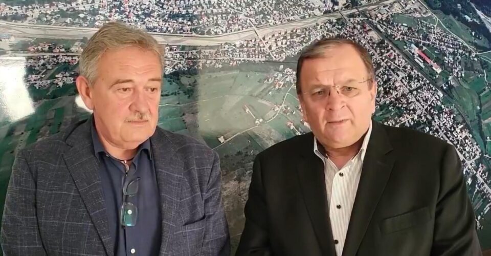 Primarul din Gura Humorului, Marius Ursaciuc, și președintele CJ Suceava, Gheorghe Flutur