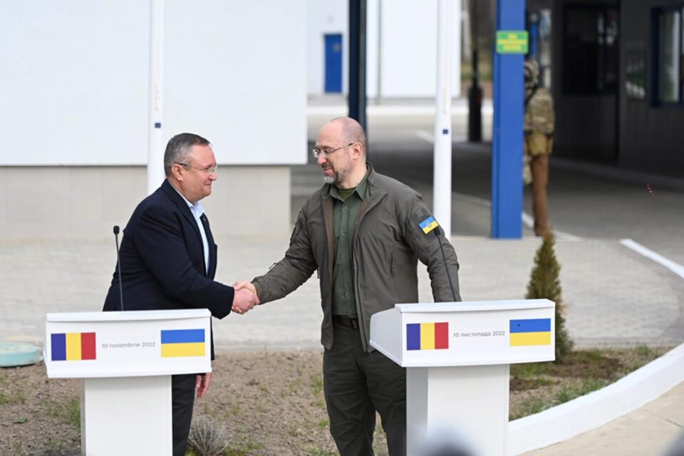 Nicolae Ciucă a declarat că prin teritoriul României și-au găsit refugiu aproximativ 2,7 milioane de ucraineni Nicolae Ciucă a declarat că prin teritoriul României și-au găsit refugiu aproximativ 2,7 milioane de ucraineni