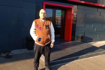 Valentin Spătaru a primit interdicția de a mai juca la păcănele Valentin Spătaru a primit interdicția de a mai juca la păcănele