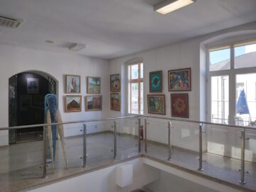 Pinacoteca Muzeului Național al Bucovinei s-a îmbogățit cu 30 de lucrări realizate de 16 artiști în cea de-a X-a Tabără de Pictură, organizată la Putna