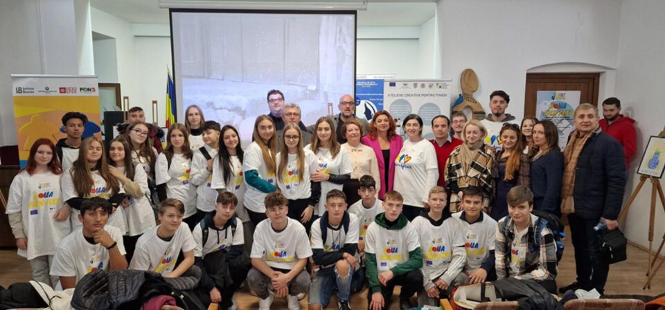 Creațiile artistice ale tinerilor români și ucraineni, subiectul central al unui festival organizat la Suceava, pentru promovarea păcii peste graniță