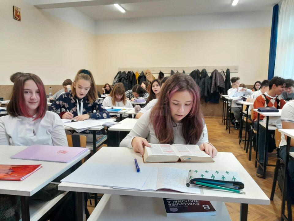 Proiectul „Să citim Biblia împreună!”, la Colegiul Național „Petru Rareș” Suceava