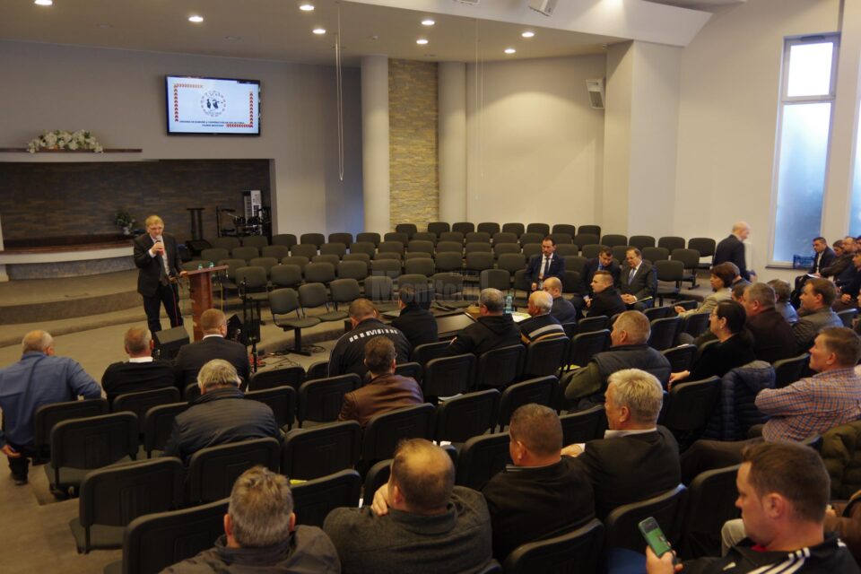 Fermieri din întreaga țară au fost prezenți la seminarul BOVICOOP - cooperare și dezvoltare