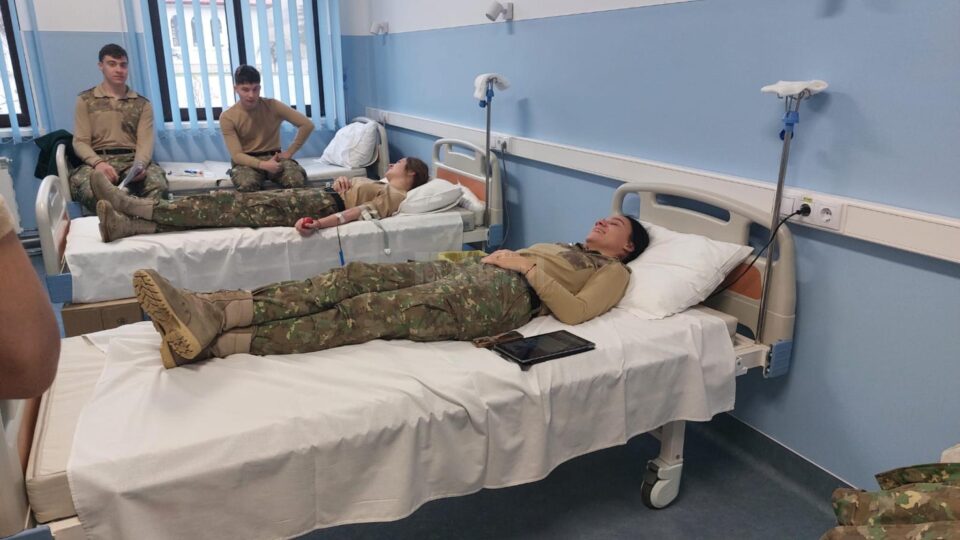 Elevii militari de la Câmpulung au donat sânge