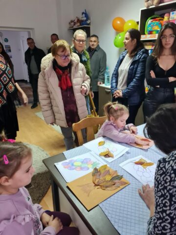 ,,Mânuțe dibace", activitate organizată de Echipa Mobilă Fălticeni din cadrul Centrului de Servicii Multifuncționale Suceava
