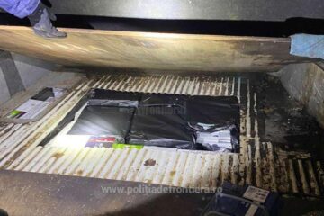 Microbuz indisponibilizat după ce în podeaua acestuia s-au găsit țigări de contrabandă