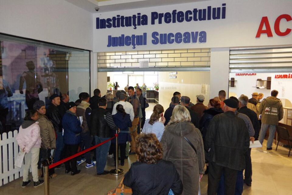 Serviciul Public Comunitar Regim Permise de Conducere și Înmatriculare a Vehiculelor funcționează încă „în regim de avarie” Serviciul Public Comunitar Regim Permise de Conducere și Înmatriculare a Vehiculelor funcționează încă „în regim de avarie”