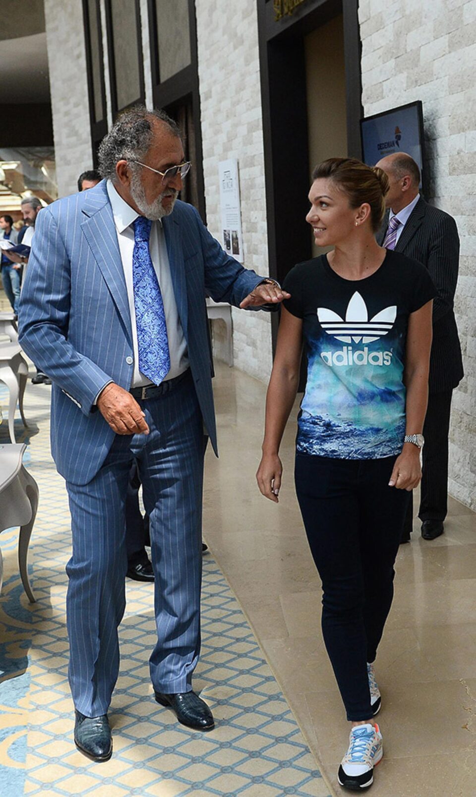 Limbajul nonverbal la Ion Țiriac și Simona Halep