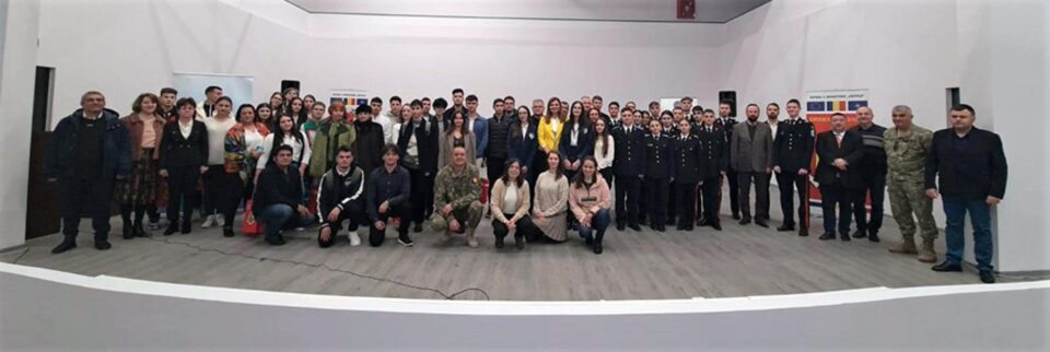 Elevii militari câmpulungeni s-au clasat pe podiumul unui concurs de istorie