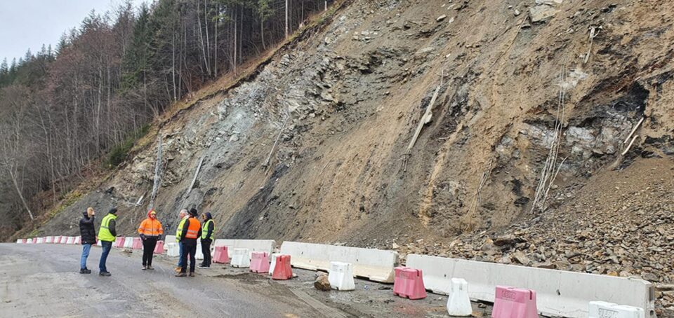Pregătiri pentru lucrările de detonare pe DN 17B