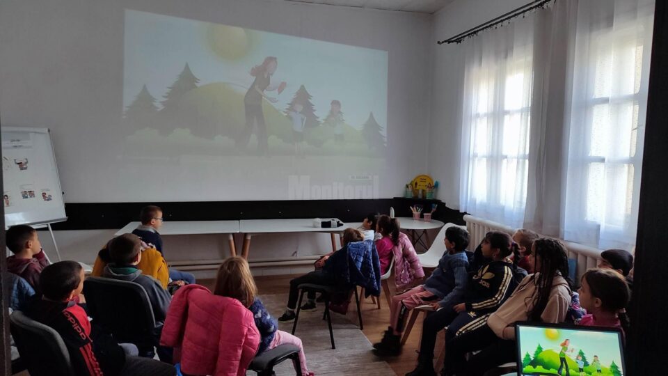 „Călătorie în lumea poveștilor - o poveste pe zi”, la Centrul Școlar „Sf. Andrei” din Gura Humorului