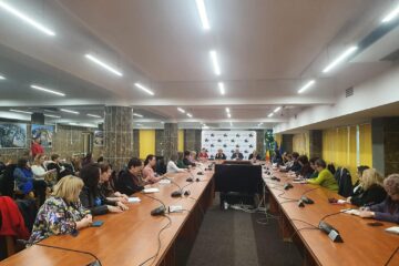 La sediul Primăriei Suceava a avut loc o întâlnire a executivului cu toți directorii de școli și contabilii-șefi din învățământul preșcolar, gimnazial și liceal