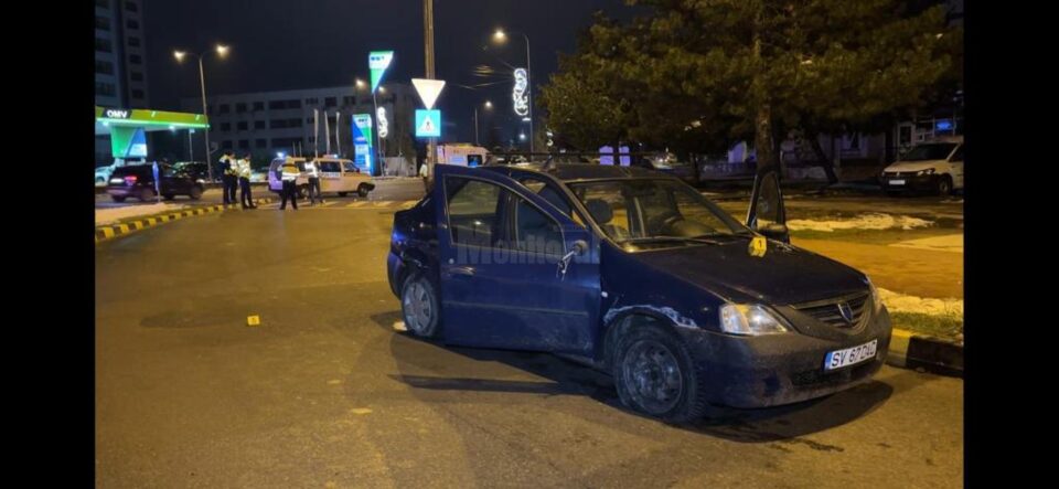 Șoferul a fost oprit în intersecție cu o rafală de focuri la nivelul pneurilor