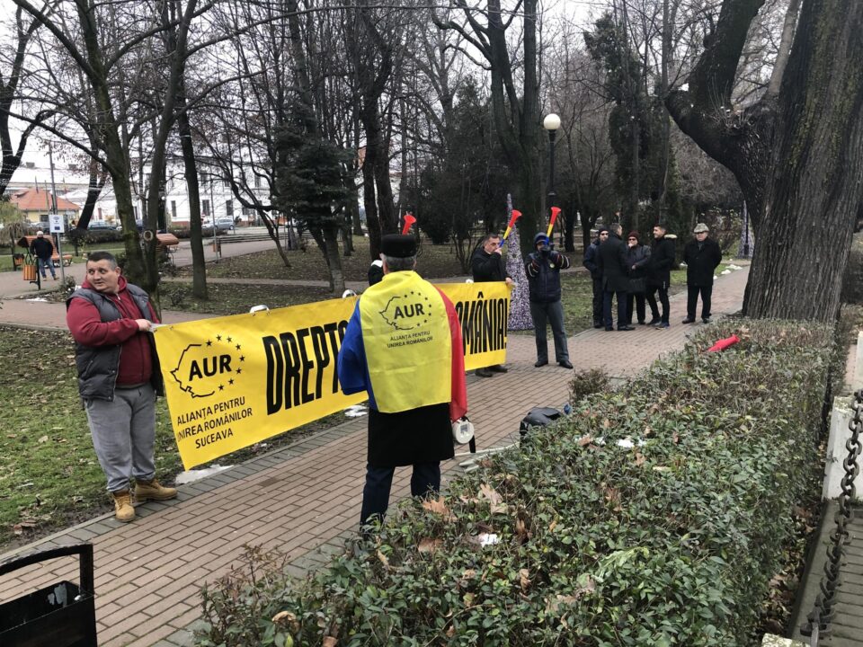 Protest AUR în fața Primăriei Municipiului Rădăuți