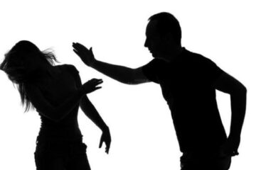Polițiștii suceveni au intervenit la peste 2.300 de sesizări privind violențe în familie, în zece luni. Foto monitorulcj.ro