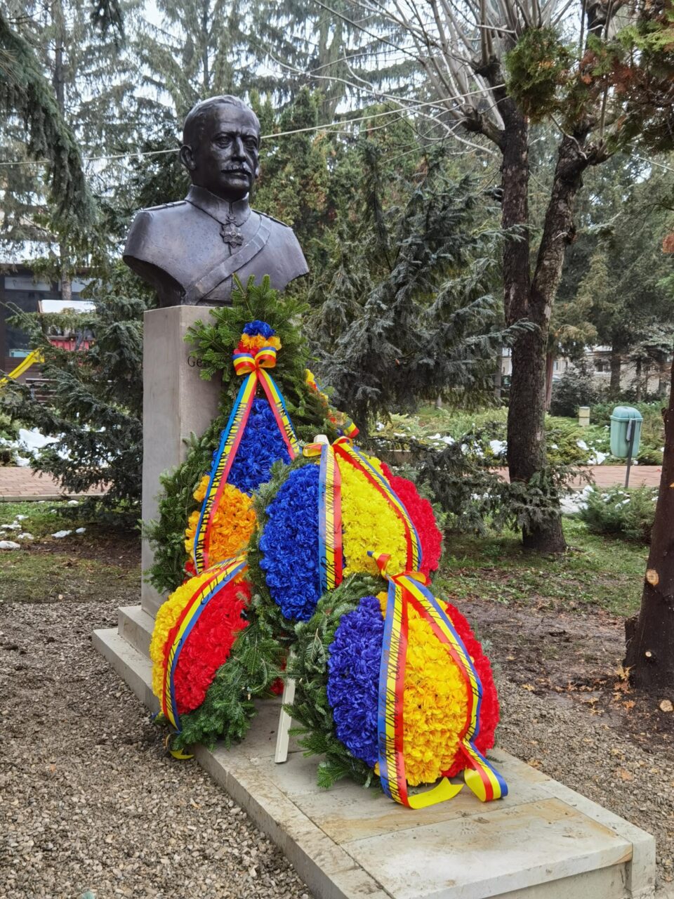 Ziua Bucovinei, sărbătorită cu ceremonii și dezvelirea bustului generalului Iacob Zadik