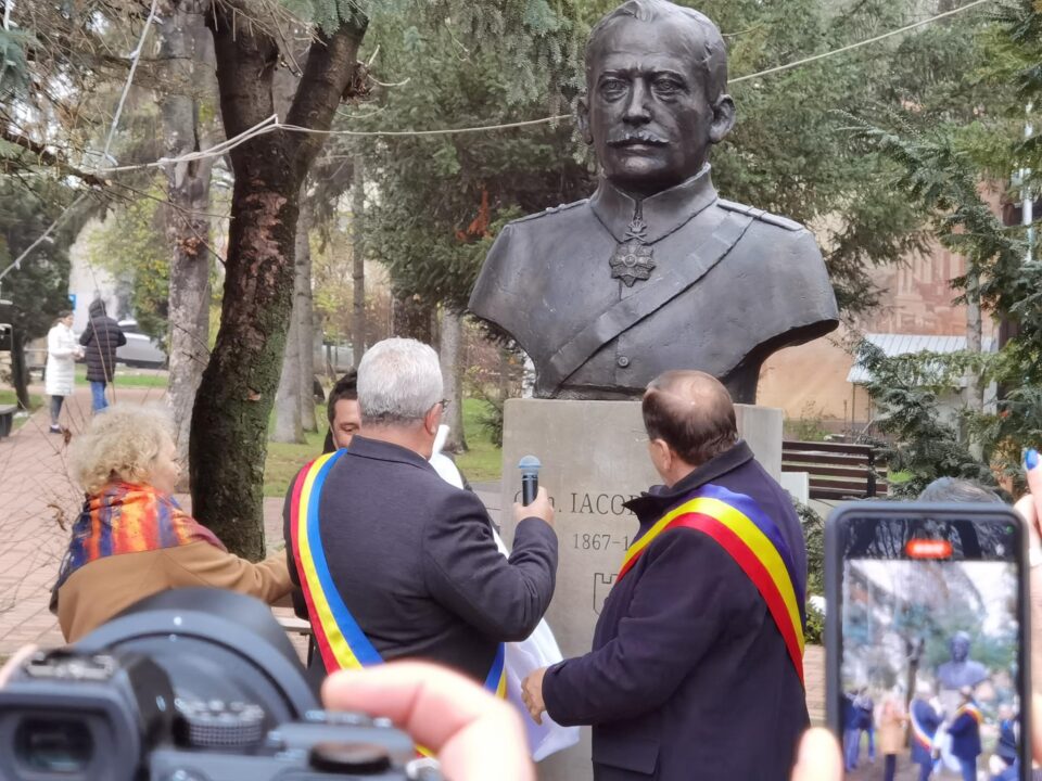 Ziua Bucovinei, sărbătorită cu ceremonii și dezvelirea bustului generalului Iacob Zadik