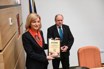 Șase sportivi campioni mondiali și europeni, doi medici și un universitar au primit de Ziua Bucovinei titlul de „Cetățean de Onoare al Județului Suceava”