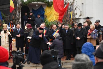 Turnul Unirii, inaugurat de Ziua Bucovinei, în prezența a sute de oameni