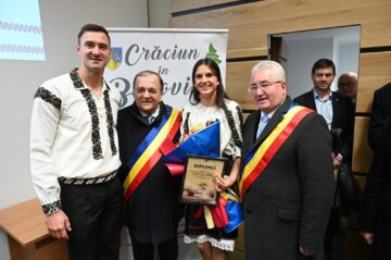 Șase sportivi campioni mondiali și europeni, doi medici și un universitar au primit de Ziua Bucovinei titlul de „Cetățean de Onoare al Județului Suceava”